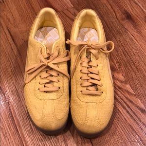 Puma Roma yellow sneakers